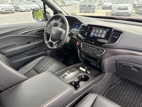 Certified 2024 Honda Passport TrailSport image 34