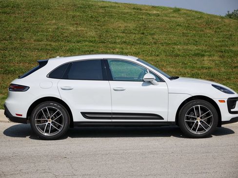 Certified 2026 Porsche Macan AWD/4WD image 28
