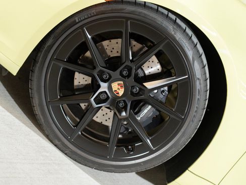 Certified 2025 Porsche 911 Carrera T RWD image 10