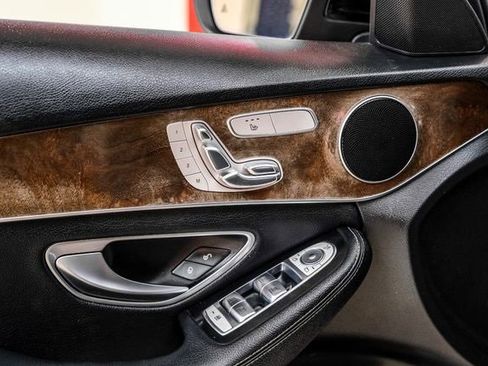 Used 2018 Mercedes-Benz C 300 Sedan image 37