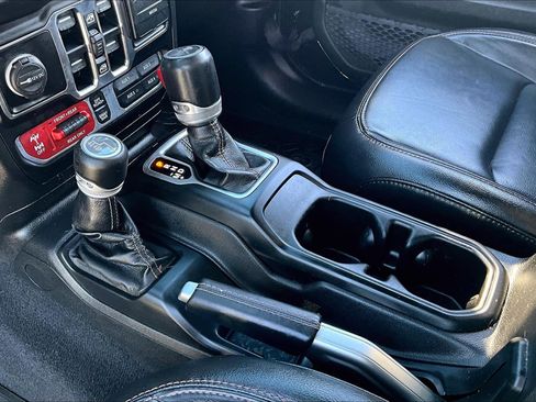 Used 2021 Jeep Wrangler Unlimited Rubicon w/ Trailer Tow Package image 14