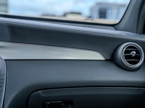 Used 2022 Mercedes-Benz GLC 300 4MATIC Coupe image 23