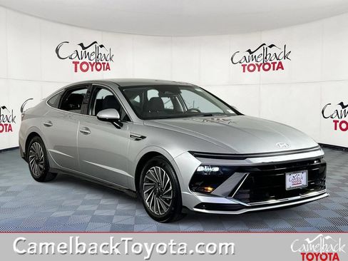 Used 2025 Hyundai Sonata SEL FWD image 1