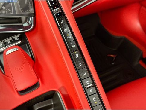 Used 2025 Chevrolet Corvette Stingray Premium Cpe w/ Z51 Performance Package RWD image 24