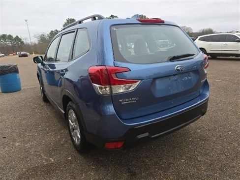 Used 2023 Subaru Forester image 2