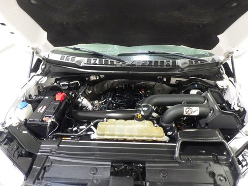 Used 2019 Ford F150 Platinum w/ Technology Package AWD/4WD image 10