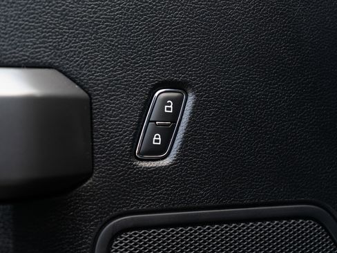 Used 2020 Ford F150 XLT w/ Equipment Group 302A Luxury image 40