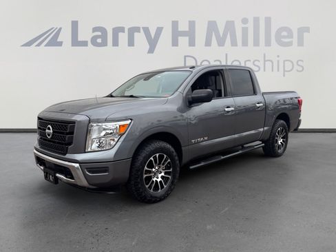 Used 2021 Nissan Titan SV w/ Accessory Utility Package image 1