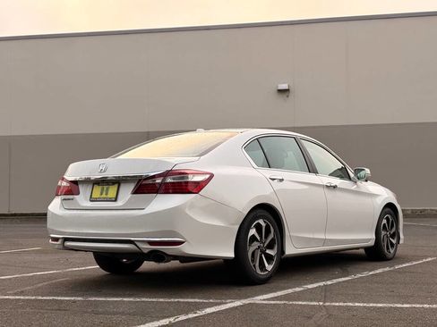 Used 2017 Honda Accord EX-L image 5