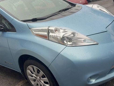 Used 2015 Nissan Leaf S w/ Charge Package FWD image 3