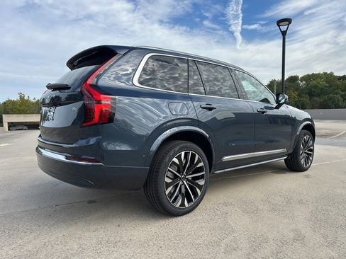 New 2026 Volvo XC90 B6 Plus w/ Protection Package Premier image 7