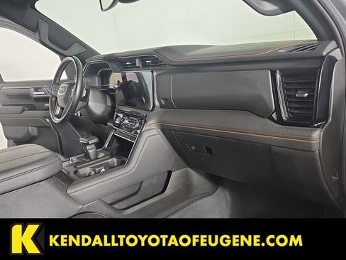 Used 2024 GMC Sierra 1500 AT4 w/ AT4 Premium Package AWD/4WD image 33