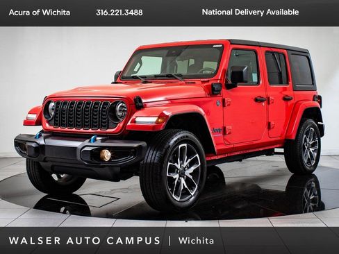 Used 2024 Jeep Wrangler Unlimited image 1