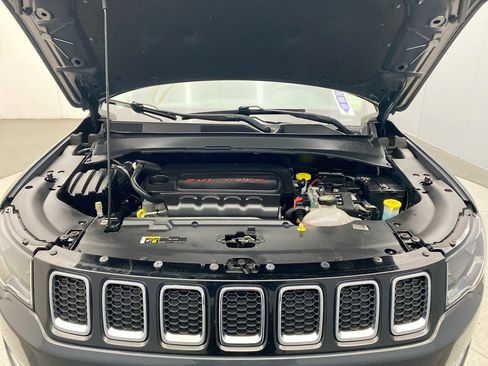 Used 2018 Jeep Compass Limited w/ Navigation Group AWD/4WD image 11