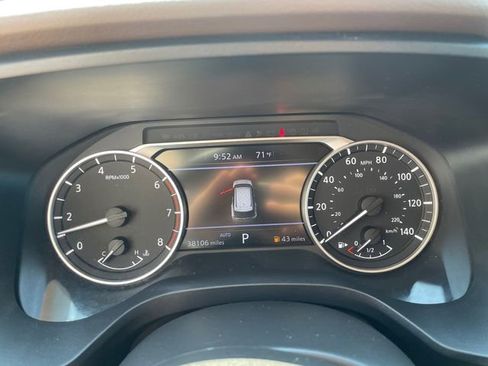 Used 2022 Nissan Rogue S image 25