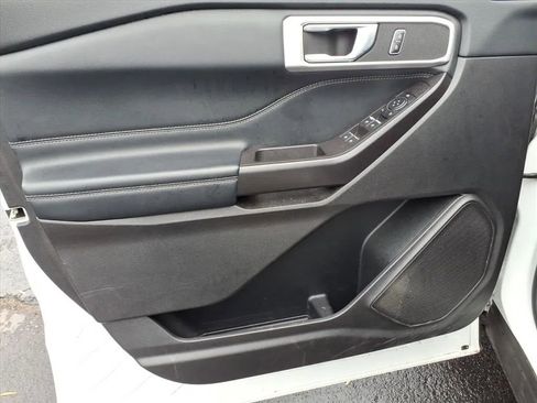 Used 2020 Ford Explorer XLT w/ Equipment Group 202A image 25