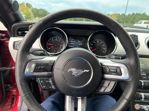Used 2015 Ford Mustang Premium RWD image 20