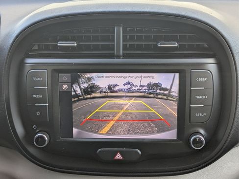 Used 2023 Kia Soul LX w/ Option Group 015 FWD image 19