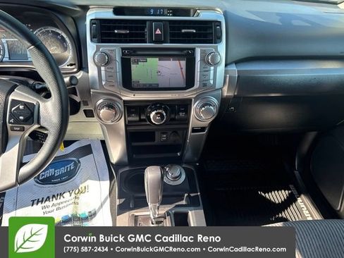 Used 2017 Toyota 4Runner SR5 AWD/4WD image 30