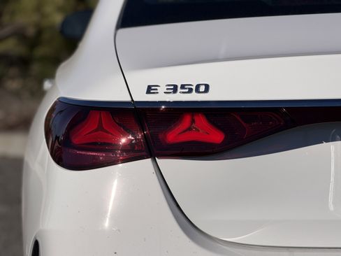 New 2026 Mercedes-Benz E 350 4MATIC Sedan image 11