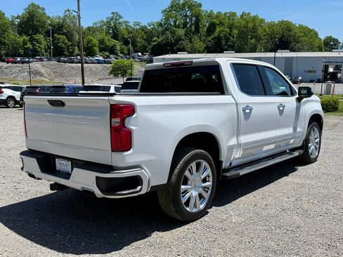 Used 2023 Chevrolet Silverado 1500 High Country w/ High Country Premium Package AWD/4WD image 6