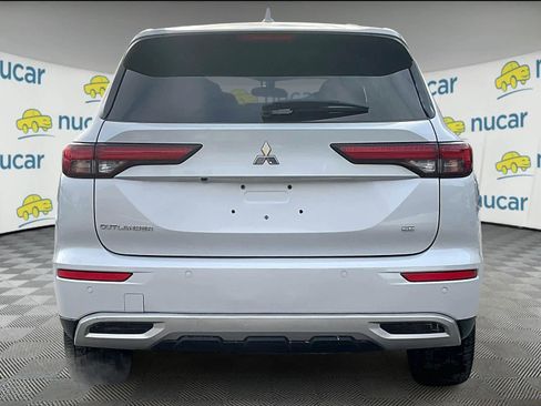 Used 2024 Mitsubishi Outlander SE image 5