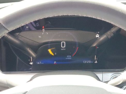 Used 2024 Chevrolet Trax LT w/ Driver Confidence Package FWD image 11