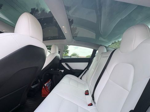 Used 2020 Tesla Model 3 Performance image 13