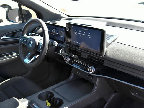 Used 2024 Honda Prologue EX image 46