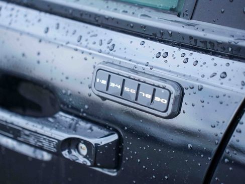 Used 2025 Ford Maverick Lobo image 26