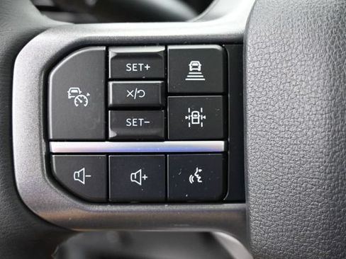 New 2026 Ford F250 Lariat w/ Black Appearance Package AWD/4WD image 18