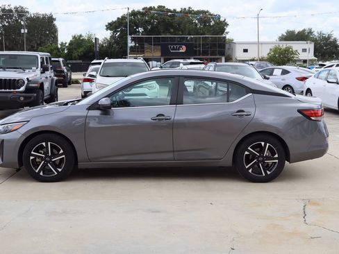 Used 2024 Nissan Sentra SV FWD image 5