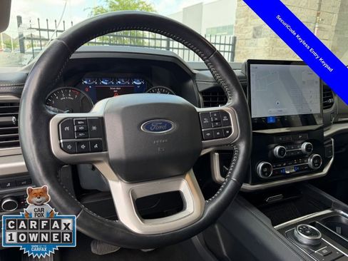 Used 2024 Ford Expedition Max XLT image 13