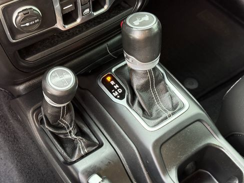 Used 2021 Jeep Wrangler Unlimited Sahara w/ Safety Group image 18