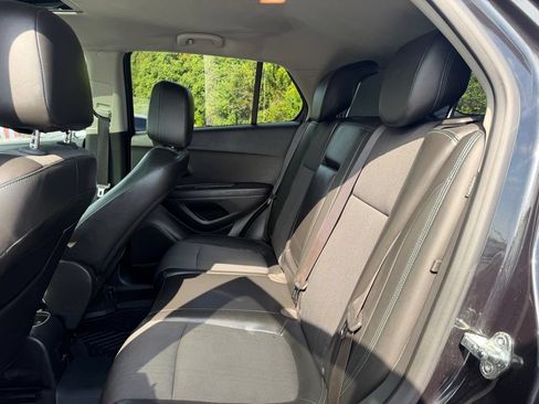 Used 2016 Chevrolet Trax LT w/ LT Convenience Package AWD/4WD image 23