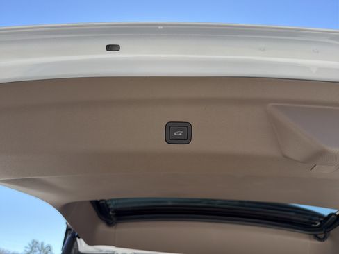 New 2026 GMC Yukon XL Denali image 24