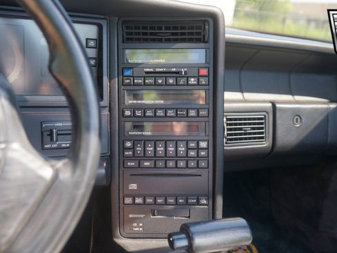 Used 1991 Cadillac Allante image 22