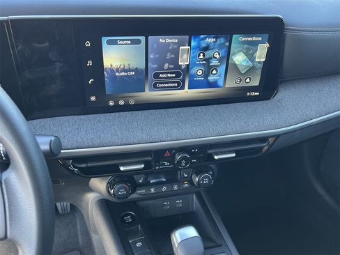 New 2026 Nissan Kicks SV image 10