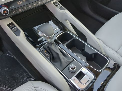 Certified 2024 Kia Telluride S w/ S Sunroof Package FWD image 18