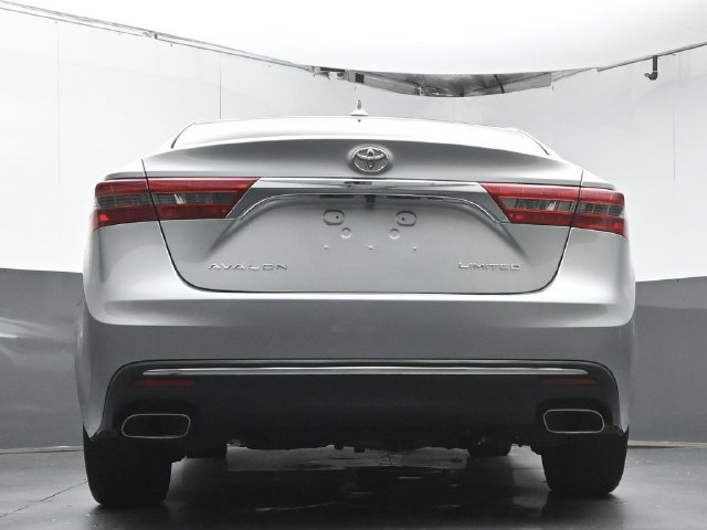 Used 2016 Toyota Avalon Limited w/ Toyota Safety Sense Package FWD image 40