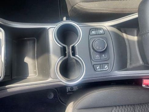 Used 2020 GMC Terrain SLE w/ Driver Convenience Package image 10