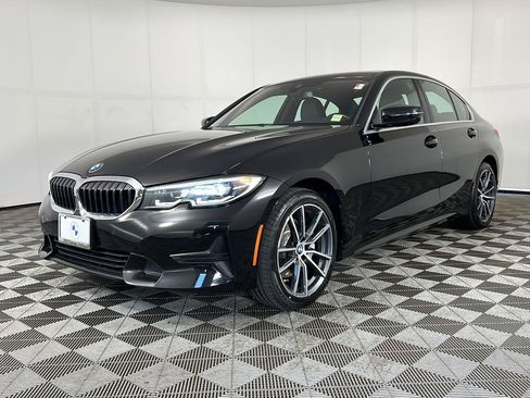 Used 2019 BMW 330i xDrive Sedan w/ Convenience Package AWD/4WD image 13