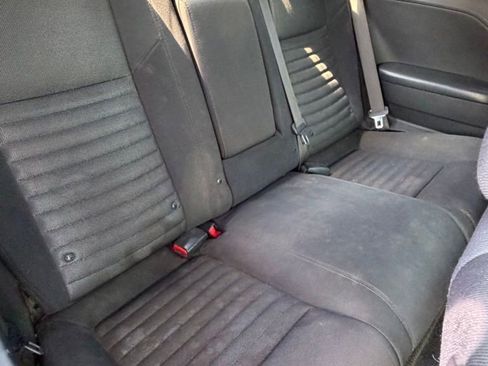 Used 2012 Dodge Challenger R/T RWD image 21
