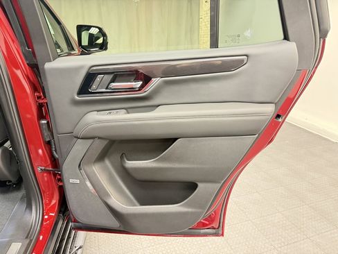 New 2026 GMC Yukon Elevation w/ LPO, Floor Liner Package image 21