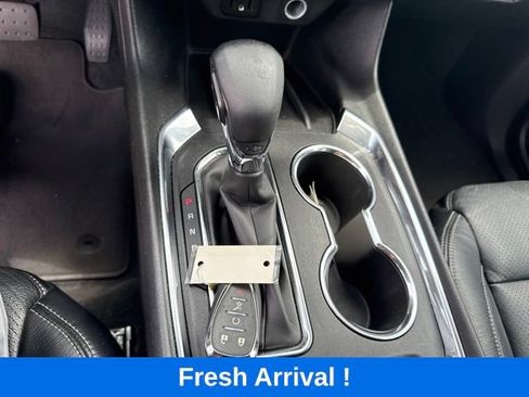 Used 2023 Chevrolet Traverse LT FWD image 9