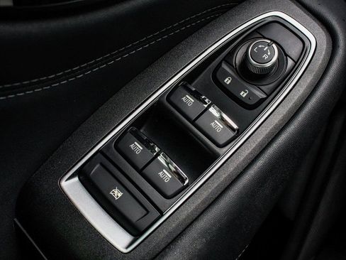 Used 2023 Subaru Legacy Limited image 10