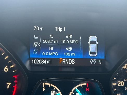 Used 2018 Ford Escape SE w/ Ford Safe & Smart Package FWD image 25