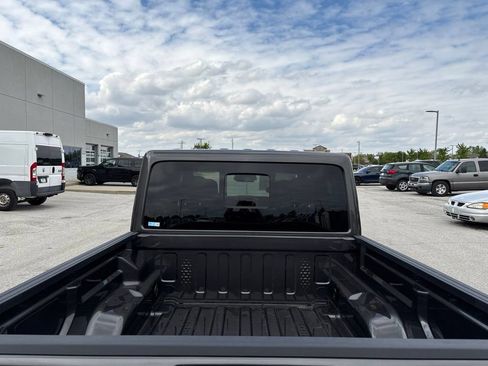 New 2026 Jeep Gladiator Sport AWD/4WD image 12