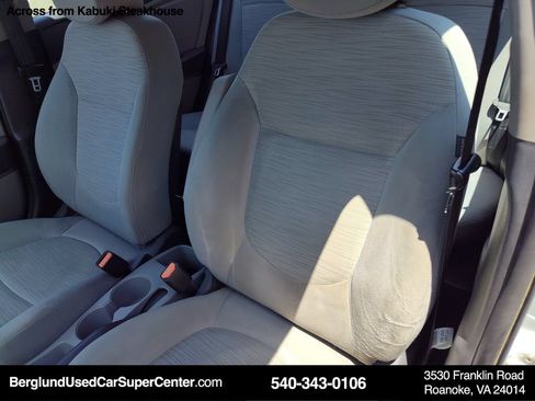 Used 2016 Hyundai Accent SE FWD image 16