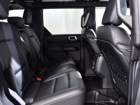 New 2025 Ford Bronco Badlands image 19